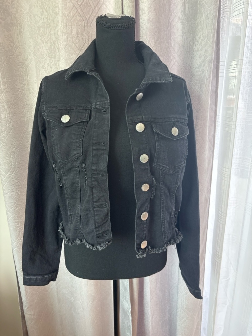 Black Distressed cropped Denim Jacket - Women